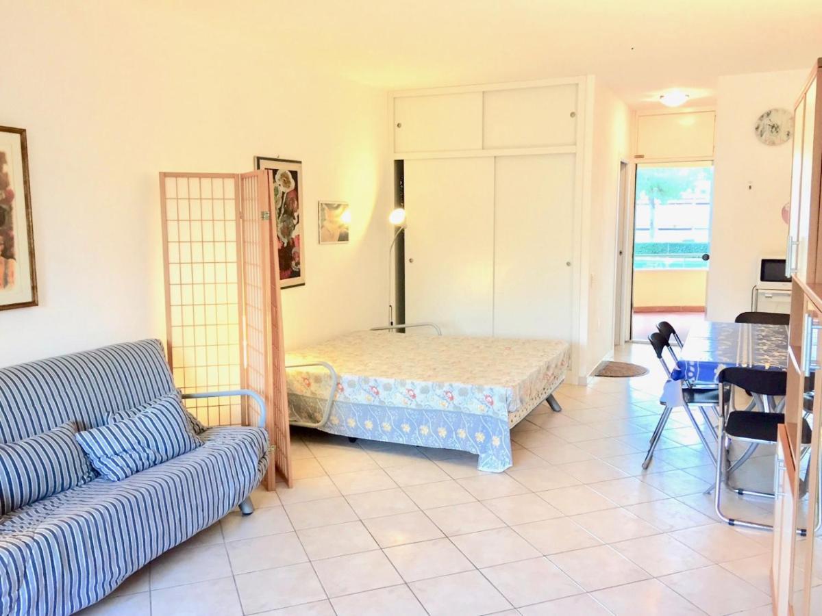 Apartments Via Dei Platani มารินา ดิ บิบโบนา ภายนอก รูปภาพ