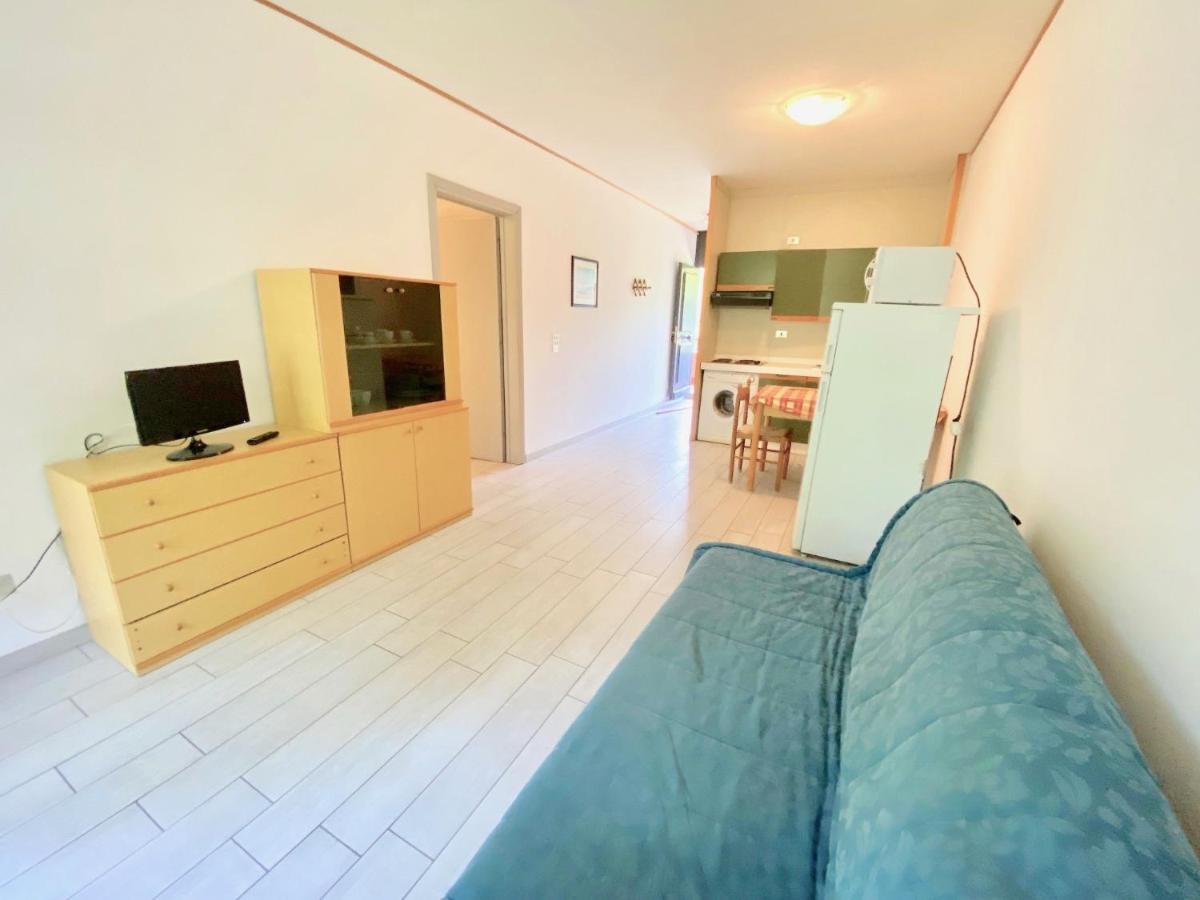 Apartments Via Dei Platani มารินา ดิ บิบโบนา ภายนอก รูปภาพ