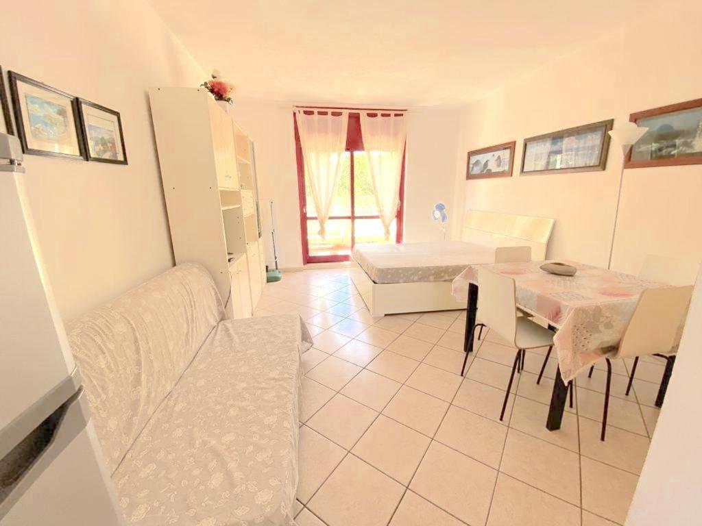 Apartments Via Dei Platani มารินา ดิ บิบโบนา ภายนอก รูปภาพ